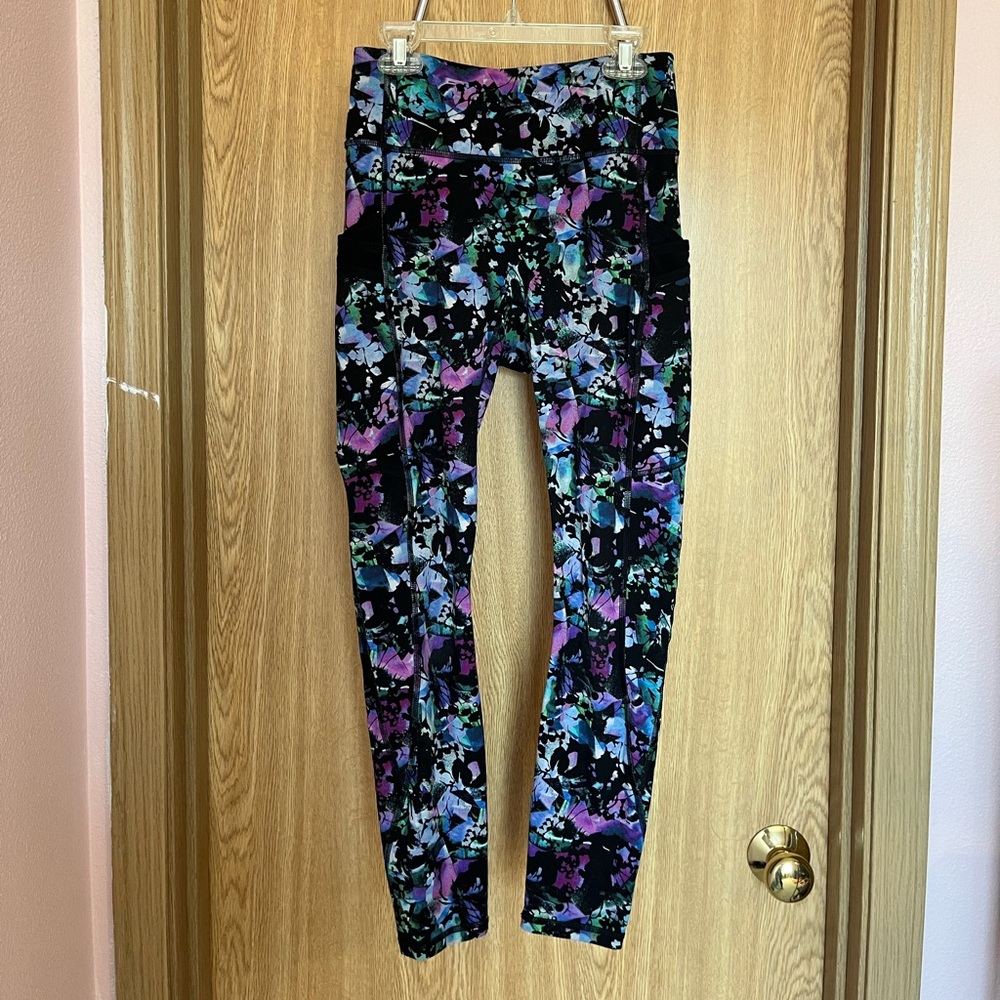 Women’s Fabletics leggings | size small